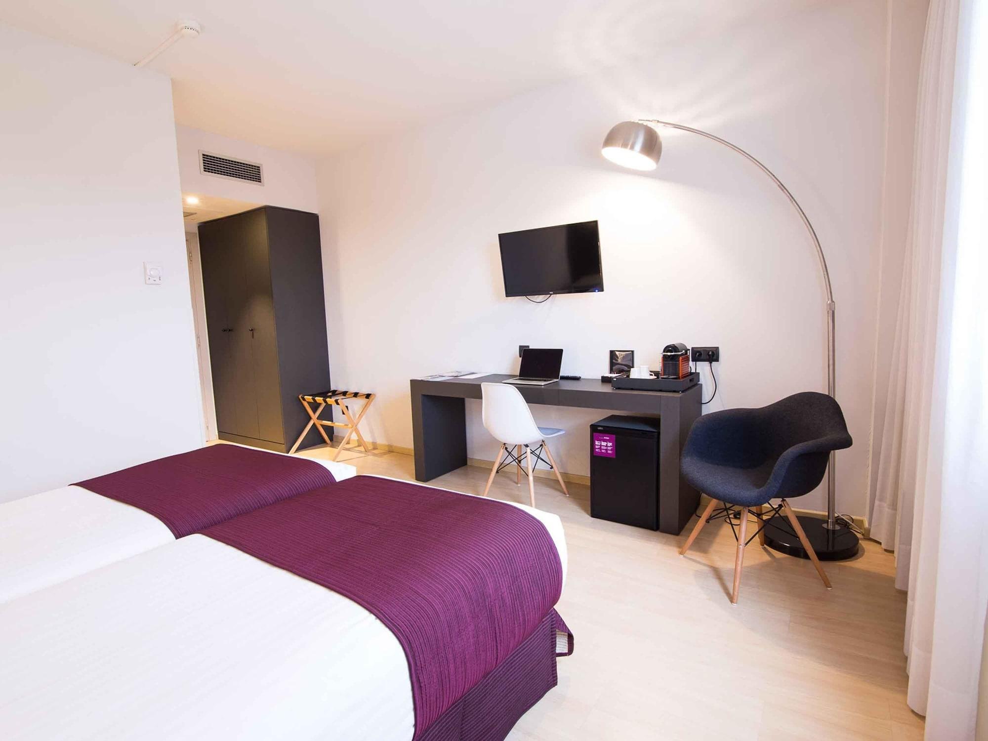 Augusta Barcelona Valles Гранольерс Экстерьер фото